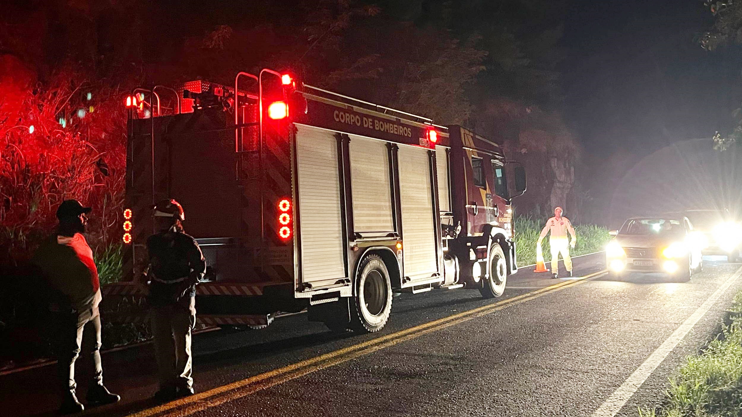Casal fica ferido após ser atropelado por carro na PR-281 em Dois Vizinhos