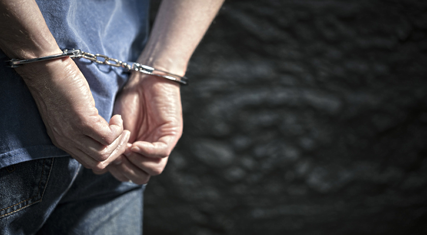 Homem furta celular da esposa que estava sob efeito de medicamentos e caso acaba na polícia
