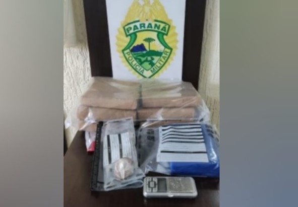 Motorista de aplicativo e homem são presos com mais de 8 kg de maconha e 1 kg de cocaína