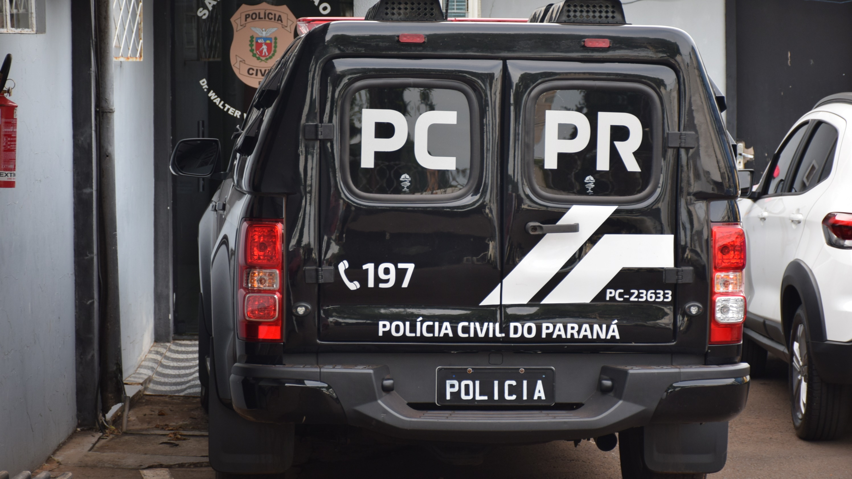 Polícia Civil prende duas pessoas por tráfico de drogas