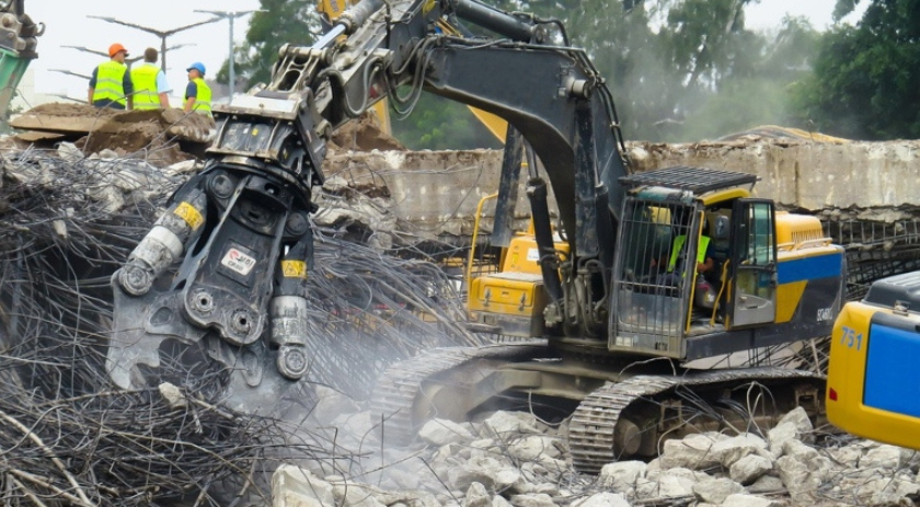 Terremoto de magnitude 6,0 atinge o Afeganistão e deixa mais de 800 mortos