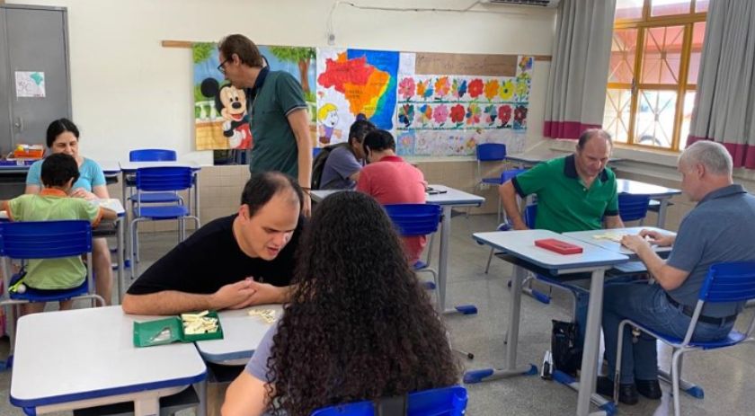 Francisco Beltrão realiza 1º Campeonato de Dominó para pessoas com deficiência física e visual