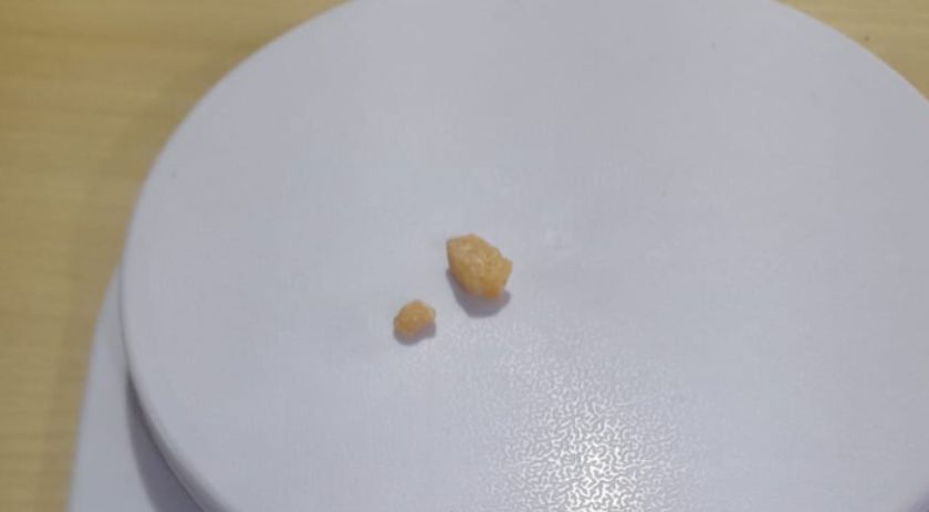 Mulher é presa com pedras de crack e moto é apreendida em abordagem