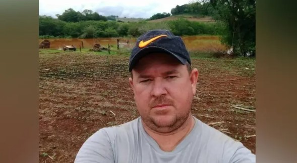 Homem é encontrado morto ao lado de motocicleta