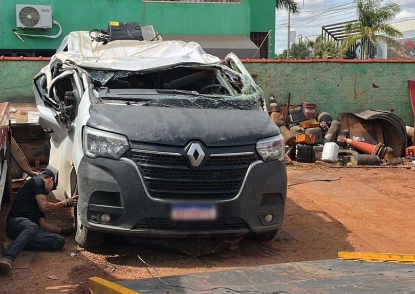 Motorista de transportadora de Marmeleiro sofre grave acidente no MT