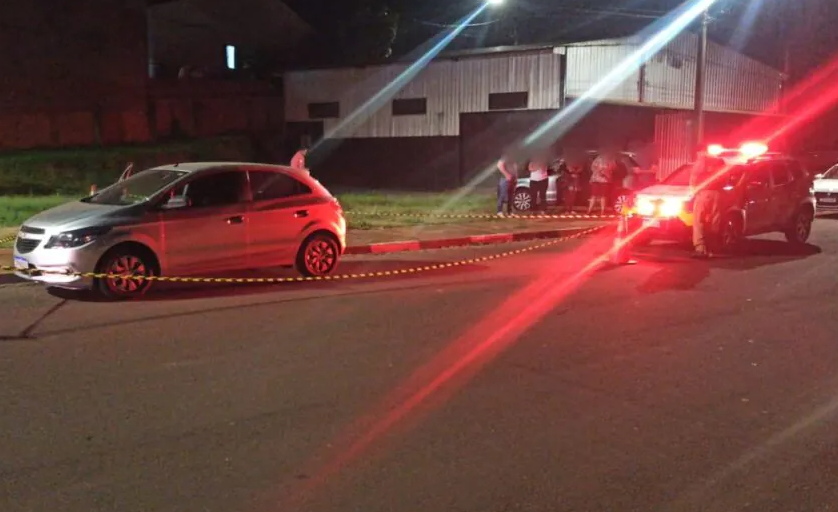 Homem é encontrado morto dentro de carro estacionado