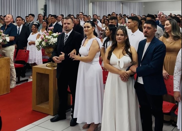 Casamento Coletivo oficializa união de mais de 130 casais