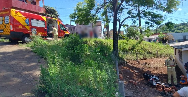 Motociclista fica ferido em acidente no Bairro São Miguel