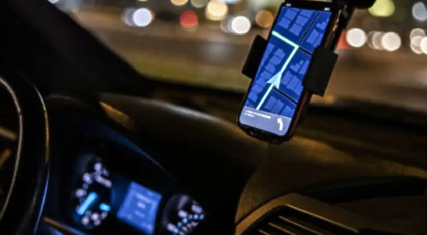 Passageira se recusa a pagar corrida e ameaça motorista de aplicativo