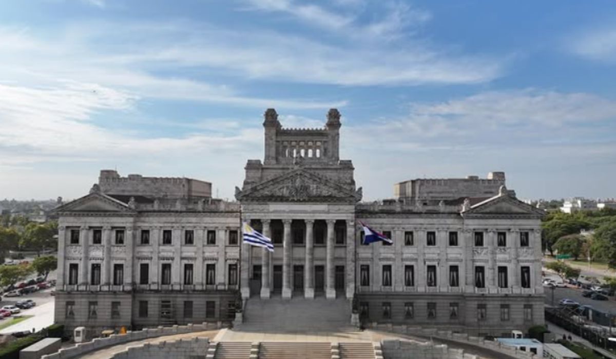 Como funciona e por que o texto é diferente de outros países