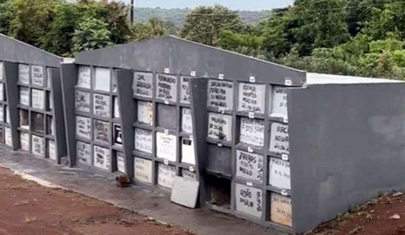Cemitério é invadido e corpo de mulher tem partes roubadas no Paraná