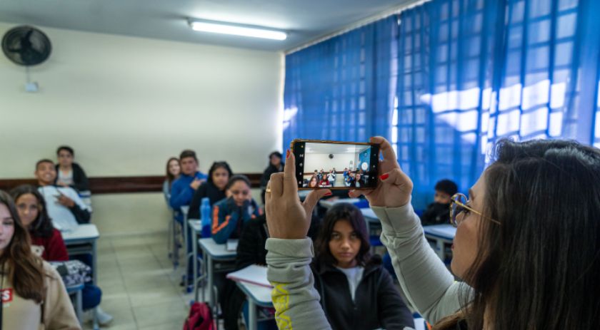 Inteligência artificial para registro de presença agiliza processos na rede estadual de ensino