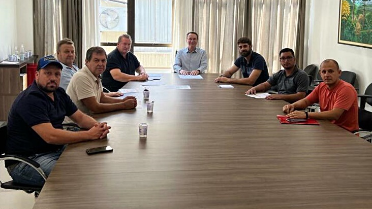 Pedron e Junior firmam acordo para construção de ponte em Altaneira