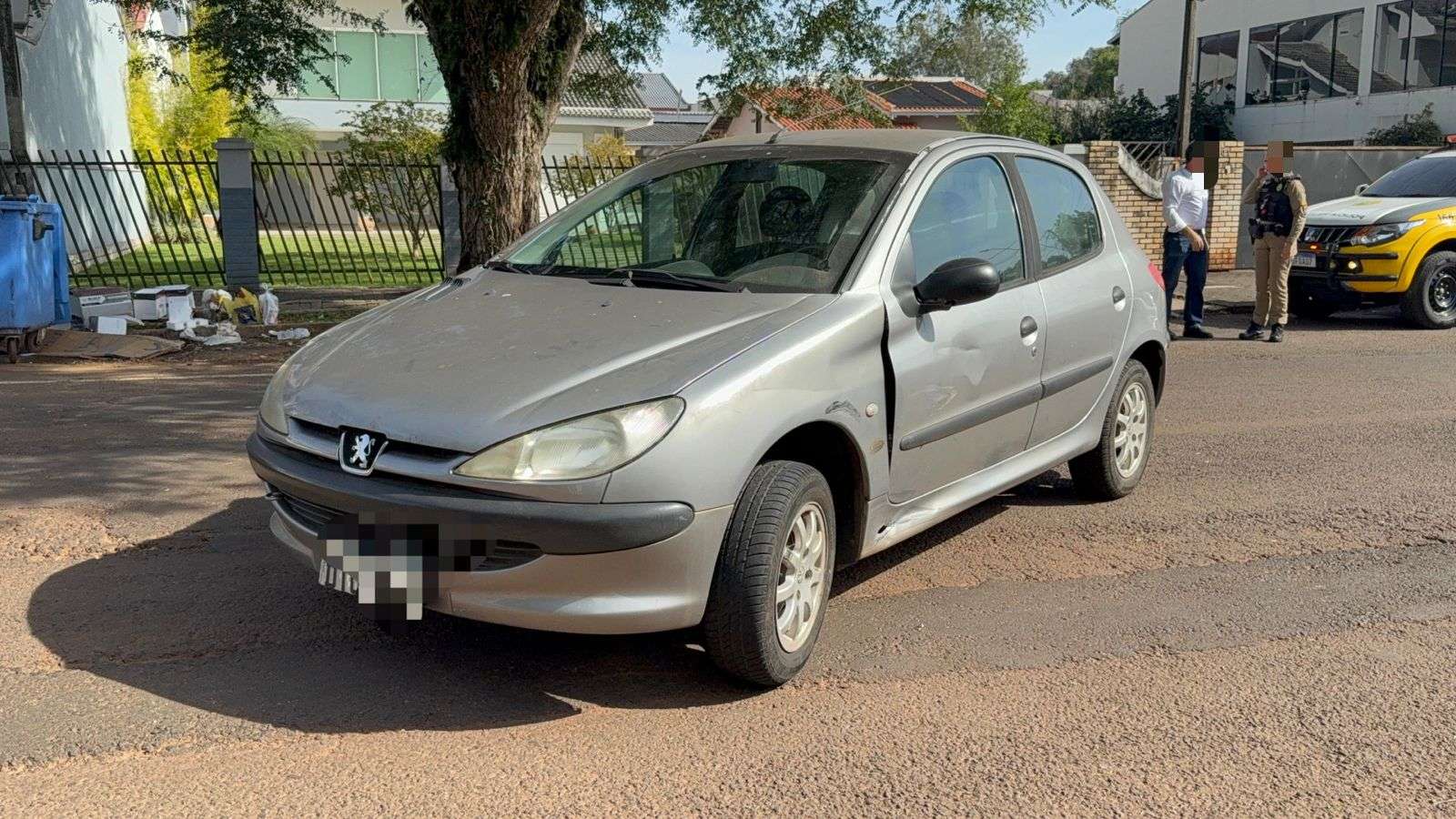 Acidente entre dois veículos deixa uma pessoa ferida na Rua Otaviano Teixeira do Santos