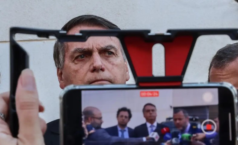PGR denuncia Bolsonaro e mais 33 por tentativa de golpe de Estado
