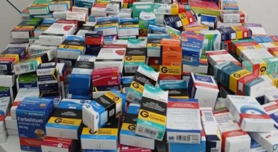 Farmácia é autuada por irregularidades no armazenamento de medicamentos