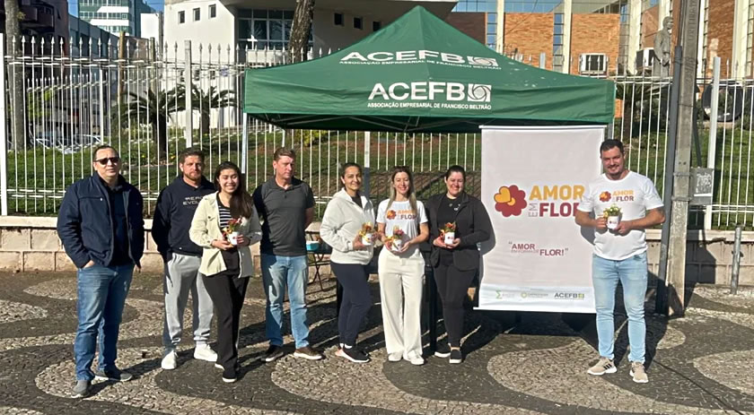 Projeto Amor em Flor comercializa canecas para ajudar pessoas em tratamento de câncer