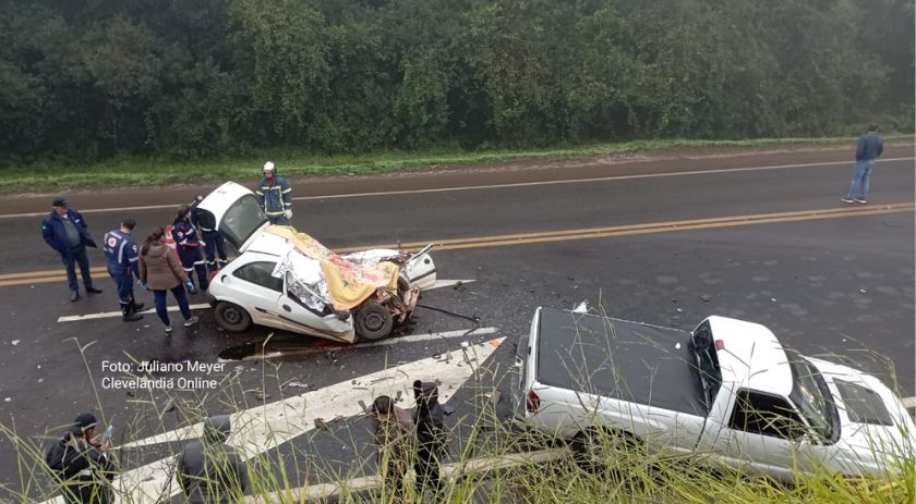 Grave acidente entre Clevelândia e Mariópolis deixa quatro pessoas mortas