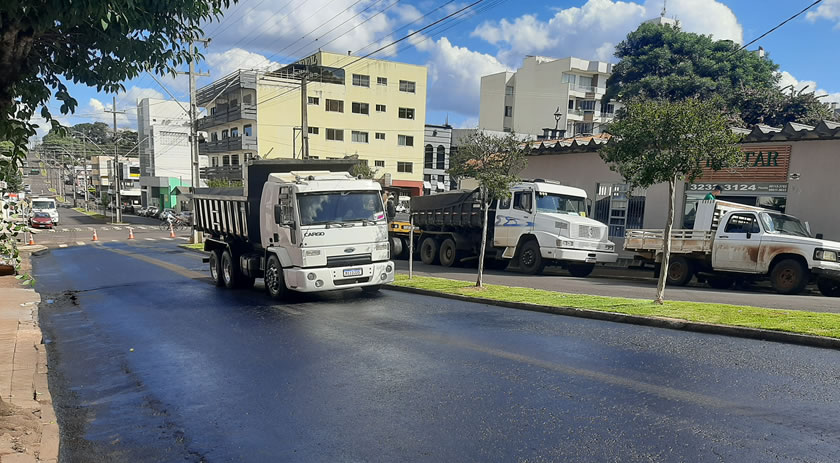 Segue em ritmo acelerado as obras de pavimentação em Coronel Vivida