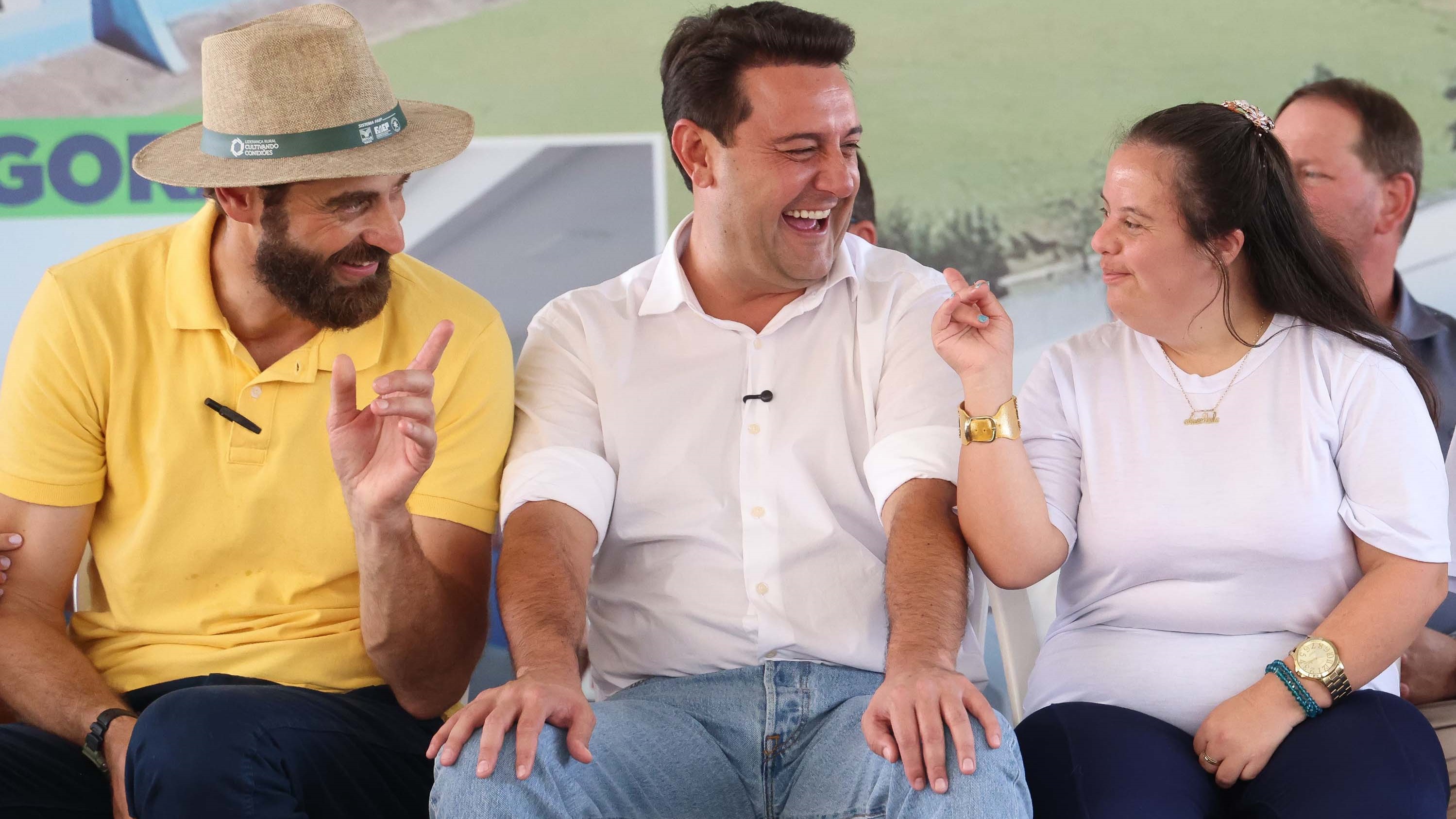 Governador Ratinho Jr. inaugura nova sede da APAE no município
