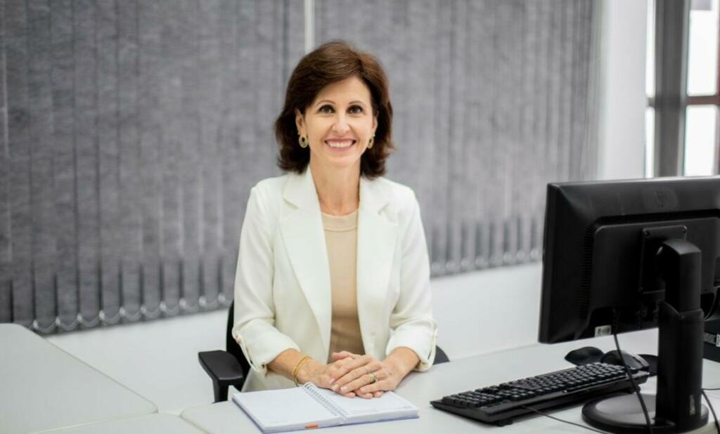 Flaviana assume a secretaria municipal de Indústria e Comércio
