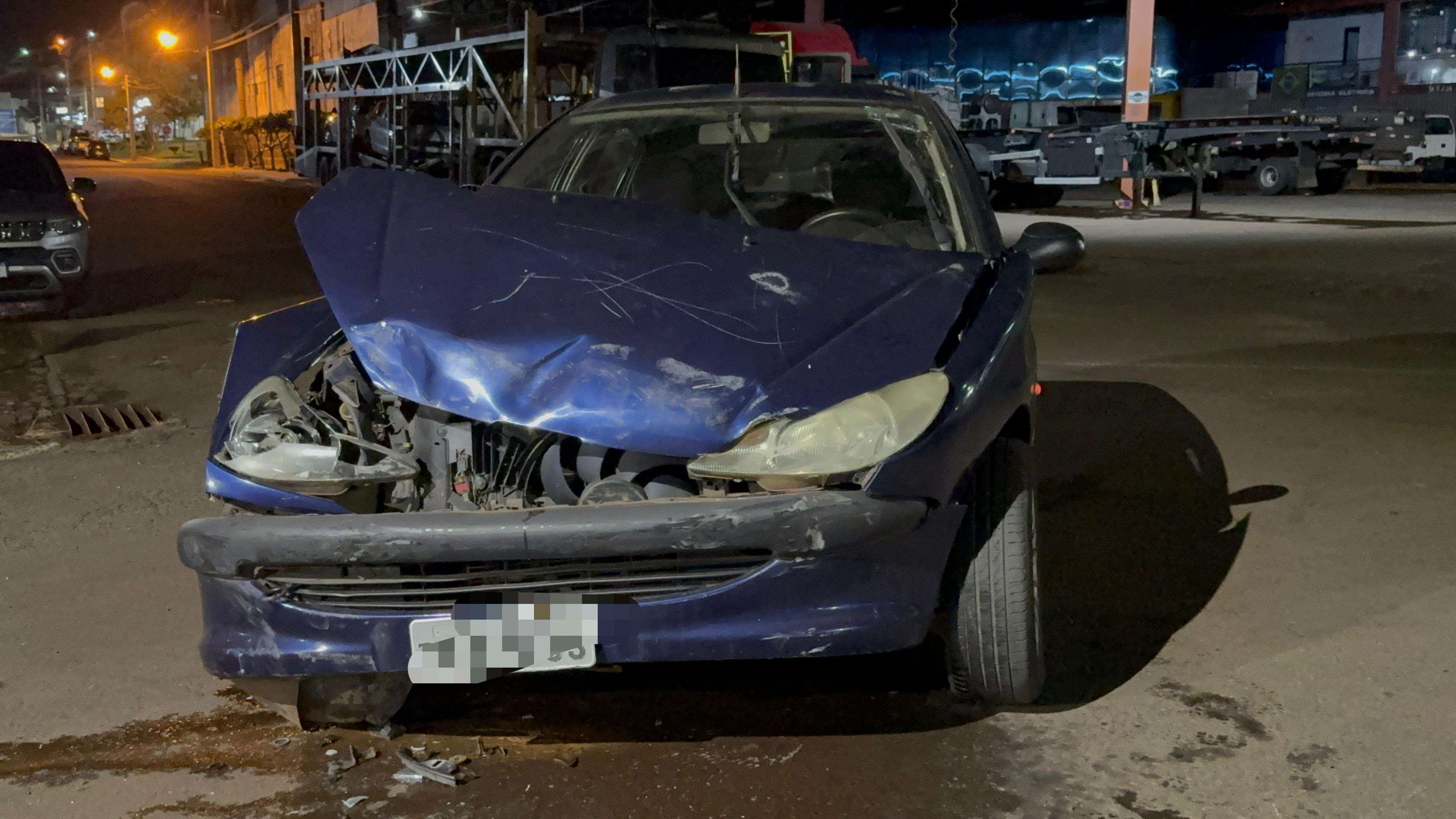 Acidente entre dois veículos no bairro Industrial em Francisco Beltrão