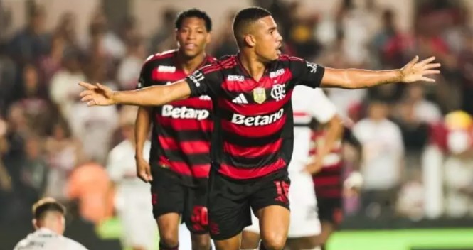 Flamengo fica no empate com São Paulo e perde chance de domir na liderança