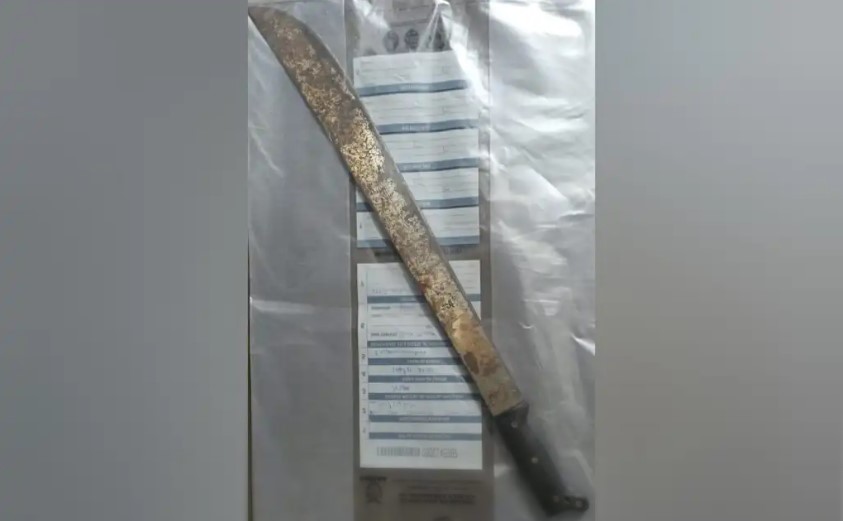 Homem é atingido por golpes de facão e agressor é preso pela PM