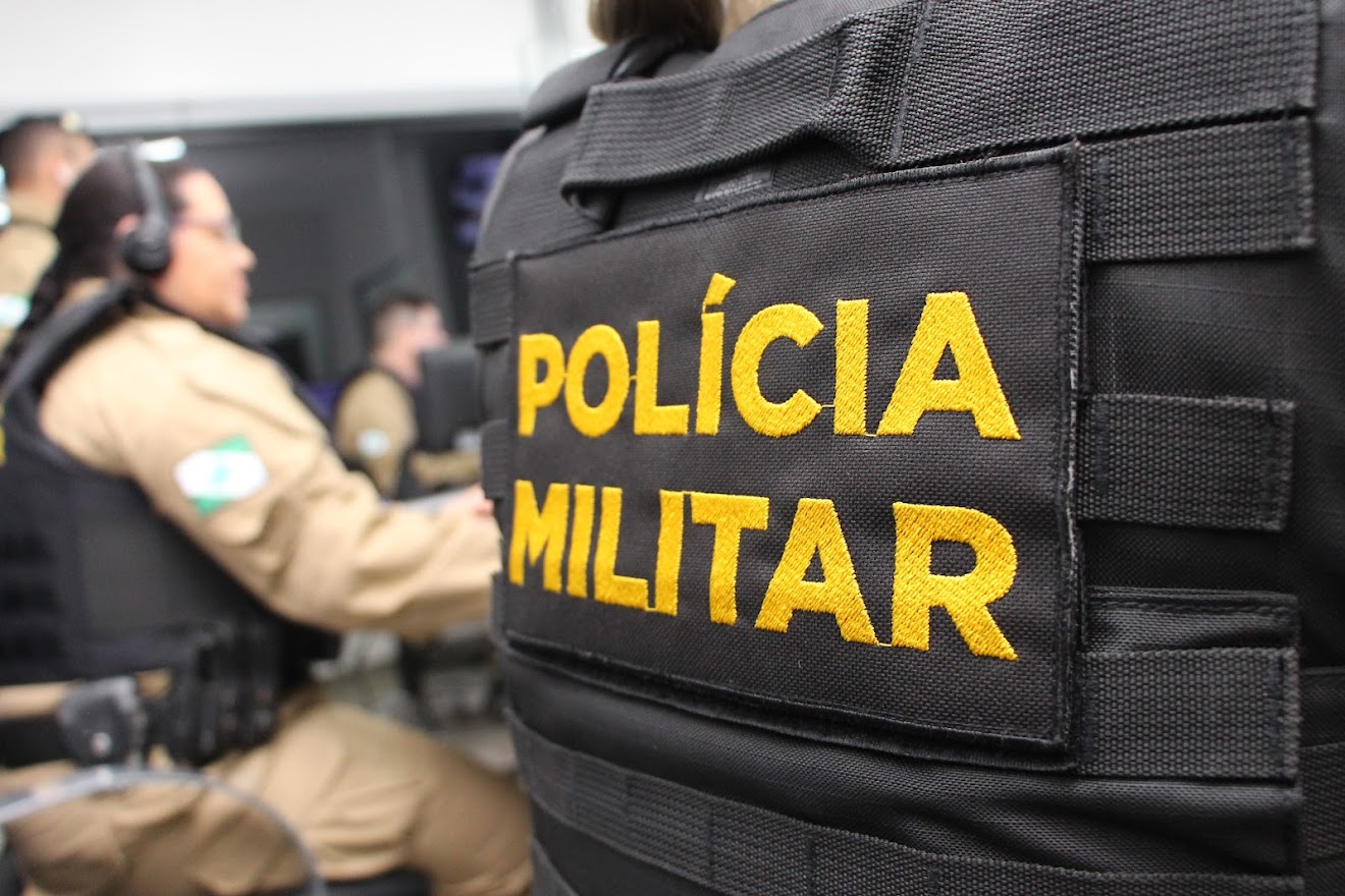 Polícia Militar prende dois homens por receptação de reboque furtado 