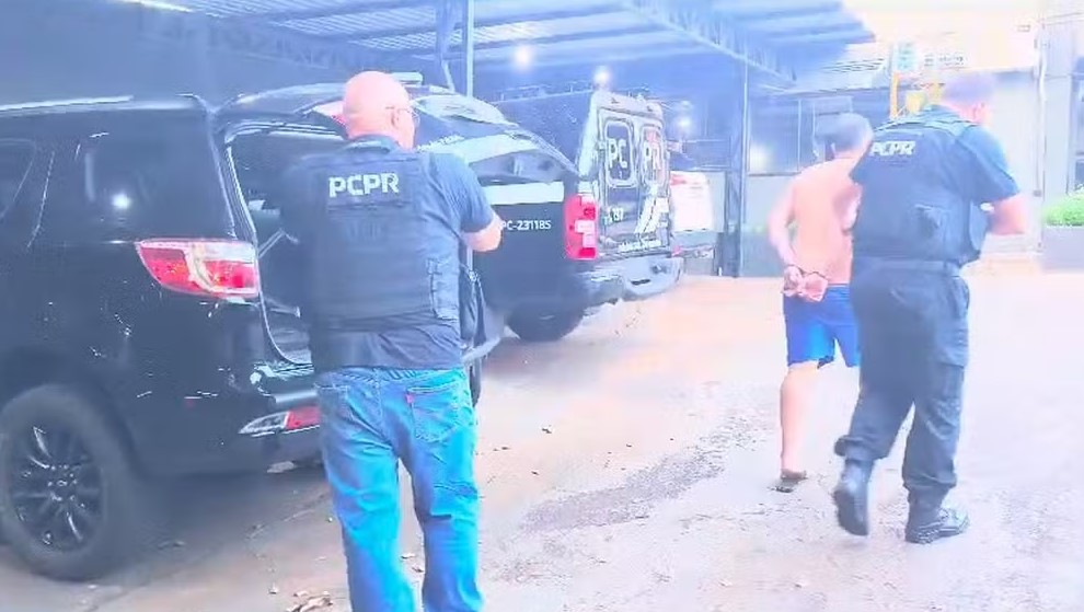 Polícia identifica quadrilha suspeita de tráfico de drogas após adolescente ser flagrada fumando cigarro eletrônico em escola