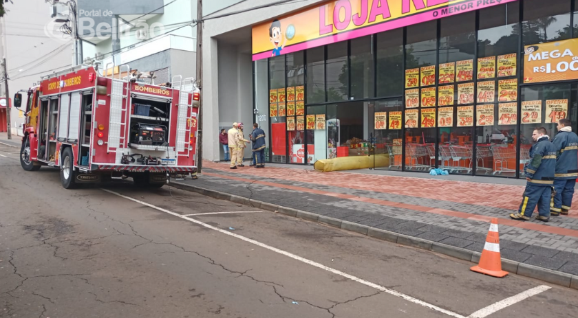 Corpo de Bombeiros atende ocorrência de incêndio em estabelecimento no Centro de Beltrão
