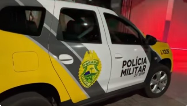 Homem é preso após agredir e ameaçar mulher com uma faca