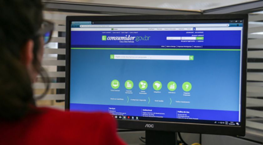 Procon-PR alerta que mutirão nacional de renegociação de dívidas segue até o dia 30