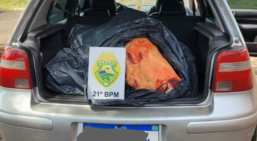 Policiais apreendem automóvel carregado com carne descaminhada da Argentina
