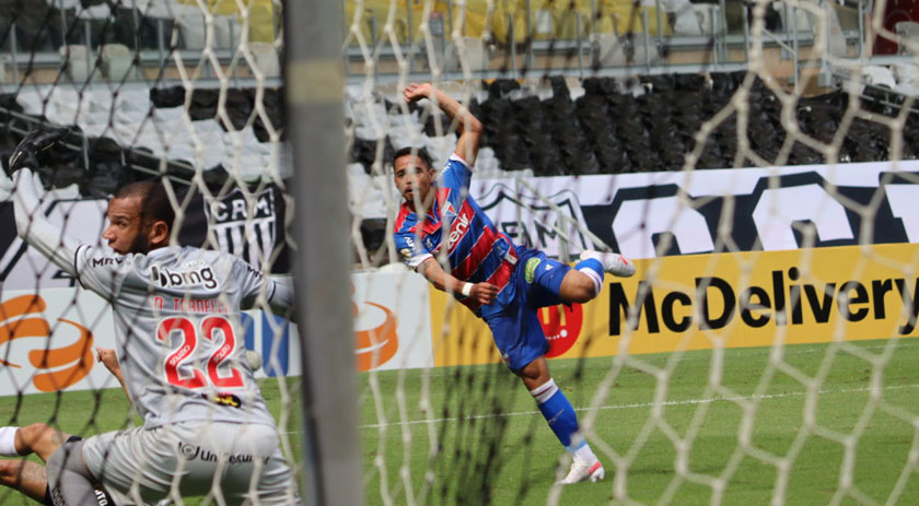 Pikachu comanda o baile e Atlético leva virada do Fortaleza no Brasileirão