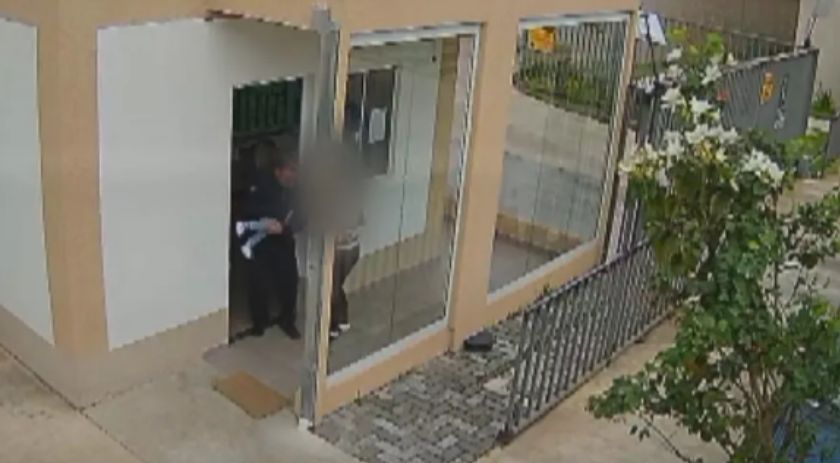 Porteiro salva bebê de nove meses engasgado com pedaço de comida, em São José dos Pinhais