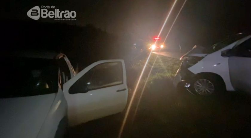 Mulher fica ferida em acidente após carro rodar na pista