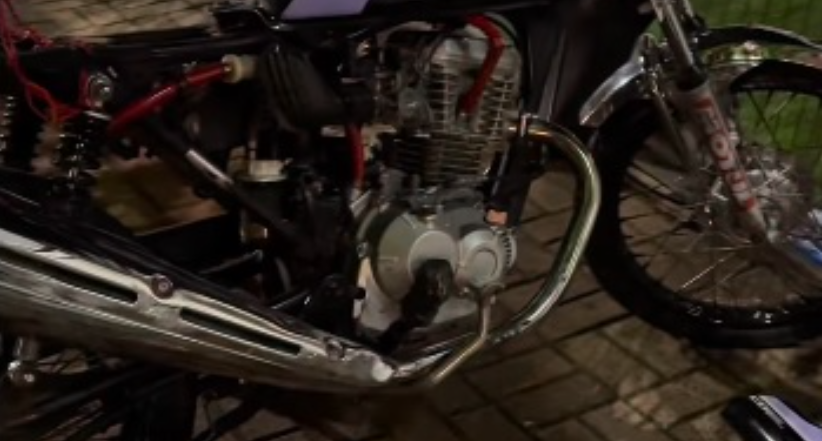 Condutor de moto foge da polícia e sofre acidente grave