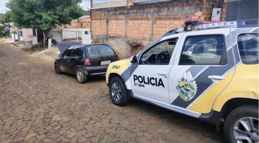 Polícia Militar recupera Corsa que havia sido furtado