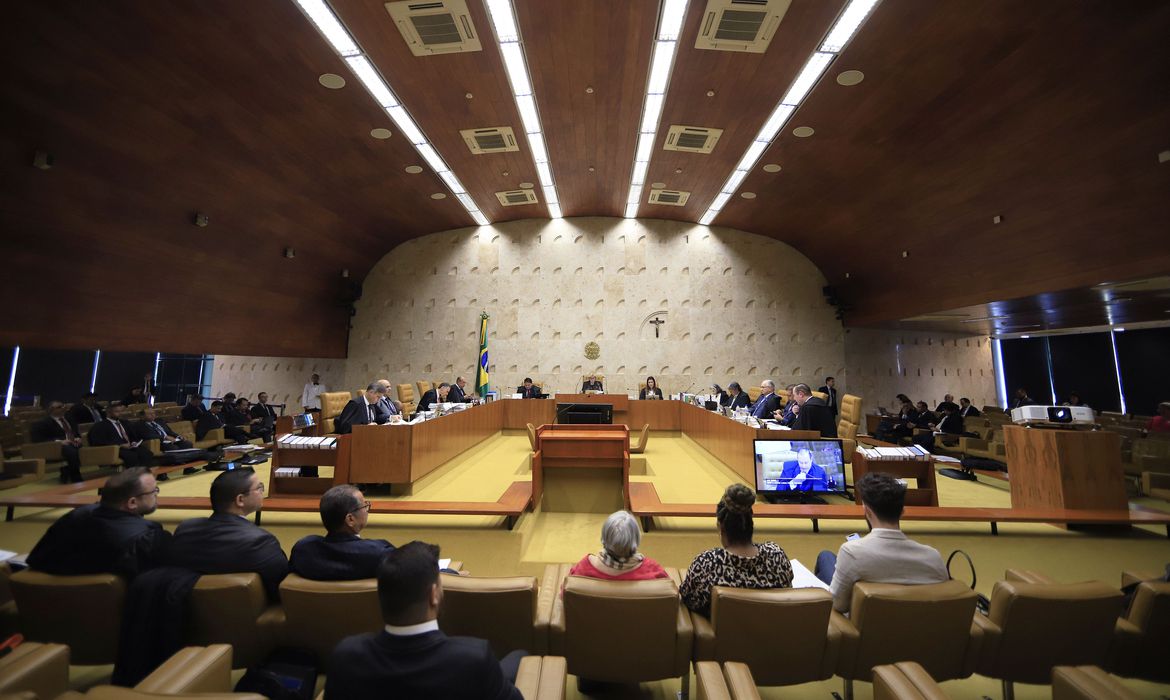 STF condena três primeiros acusados por atos golpistas contra os três poderes