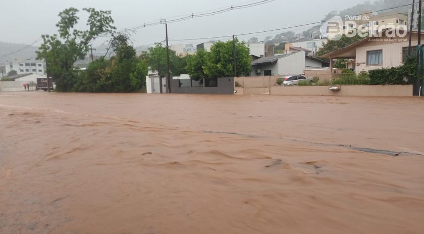 Fortes chuvas deixam beltronenses em alerta para alagamentos