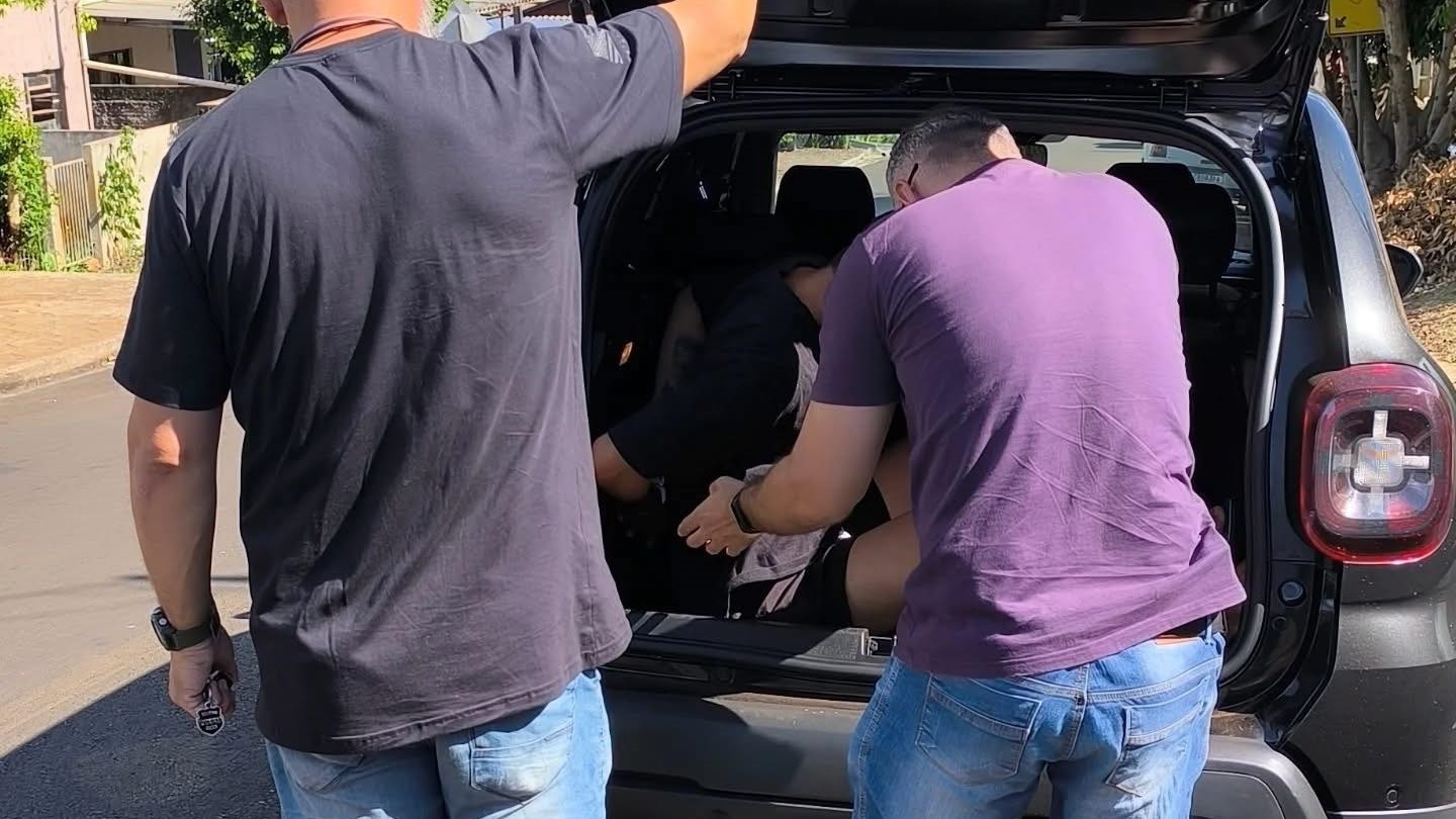 Homem é preso por crime de tortura após mandado de prisão de Sapiranga-RS