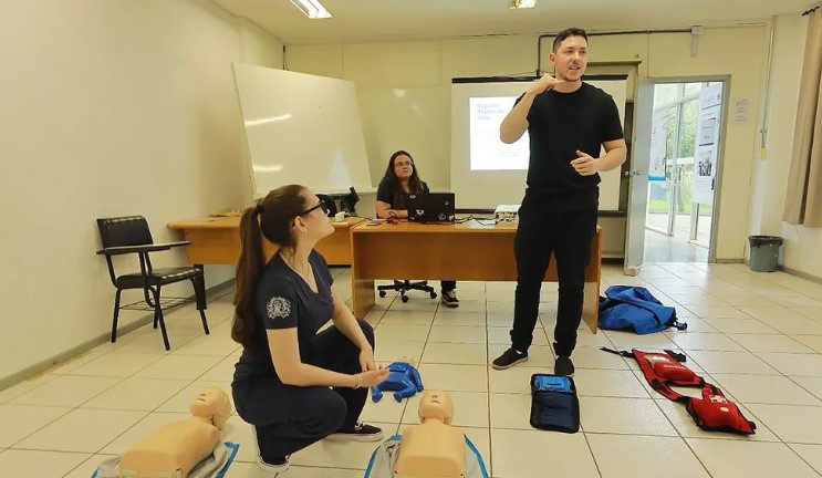Professores recebem capacitação em primeiros socorros