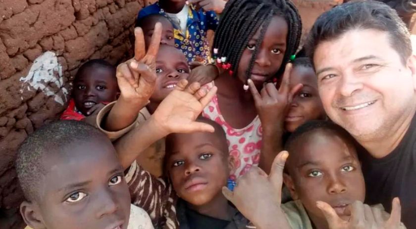 Professor da rede estadual do Paraná participa de missão humanitária no Malawi
