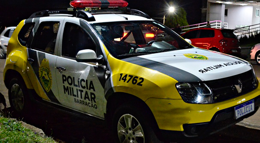 Polícia Militar aborda veículo e apreende mais de 200 garrafas de vinho argentino descaminhado