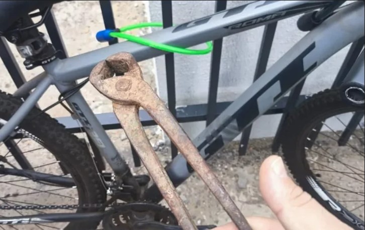Com alicate, ladrão tenta furtar bicicleta de paciente da UPA no Paraná