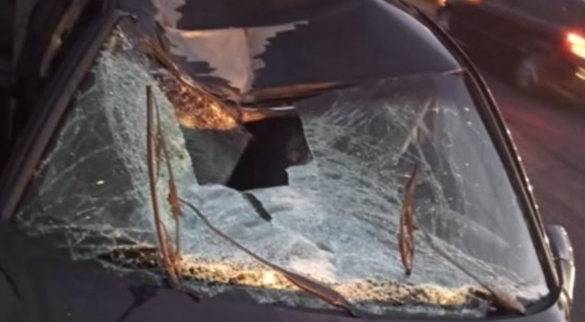 Carro é atingido por rodado de carreta em alta velocidade na PRC 280
