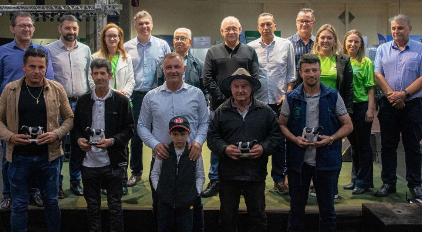 Prefeitura de Beltrão homenageia produtores de leite