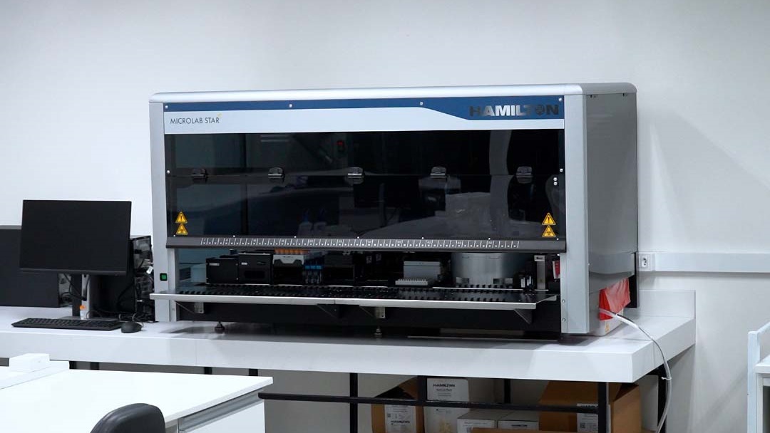 Novo equipamento da Polícia Científica vai tornar mais precisa a análise de crimes no Paraná