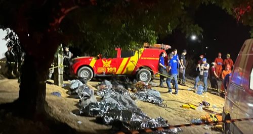 Ônibus cai em ribanceira e deixa 17 mortos e quase 30 feridos na Serra da Barriga, Alagoas